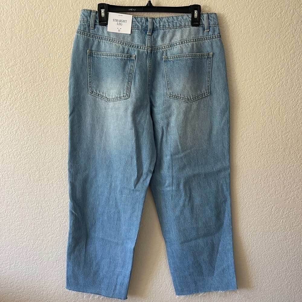 0301 - FUTURE COLLECTIVE Women’s 10 Straight Leg Raw Hem Jeans - Picture 4 of 5